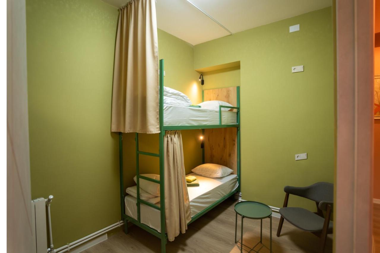La Casa Emilioangi Hostel เยเรวาน ภายนอก รูปภาพ