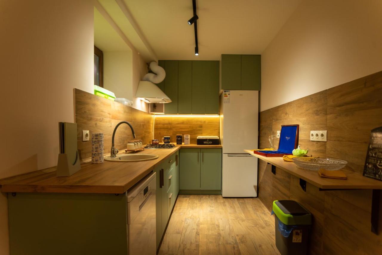 La Casa Emilioangi Hostel เยเรวาน ภายนอก รูปภาพ