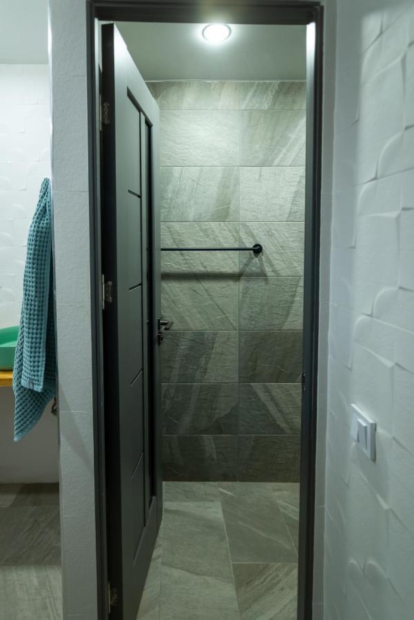 La Casa Emilioangi Hostel เยเรวาน ภายนอก รูปภาพ