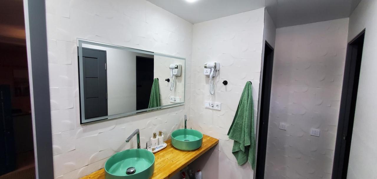 La Casa Emilioangi Hostel เยเรวาน ภายนอก รูปภาพ